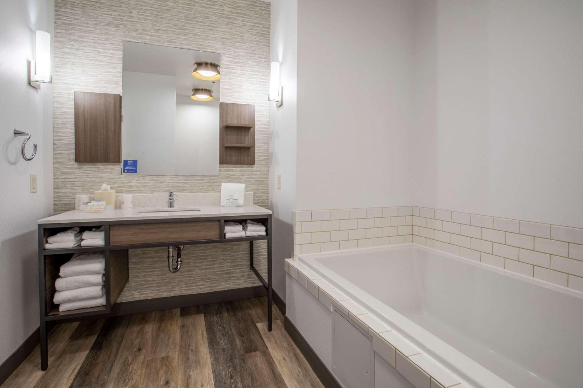 Hilton Garden Inn Mankato Downtown Extérieur photo